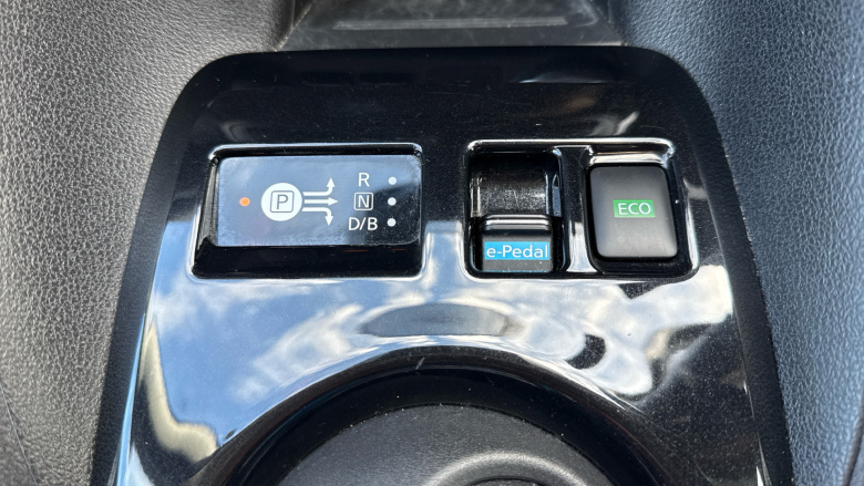 Nissan LEAF 110kW Tekna 40kWh 5dr Auto Electric Hatchback